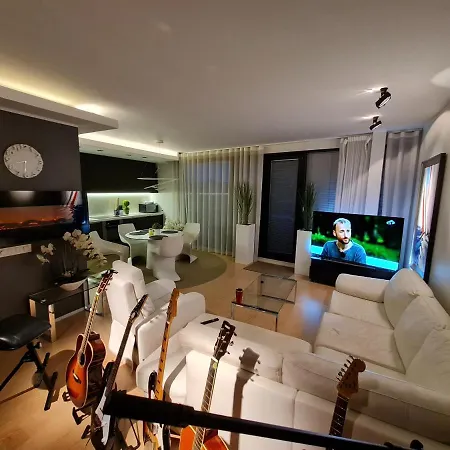 Hotell Kreutzwaldi Penthouse *