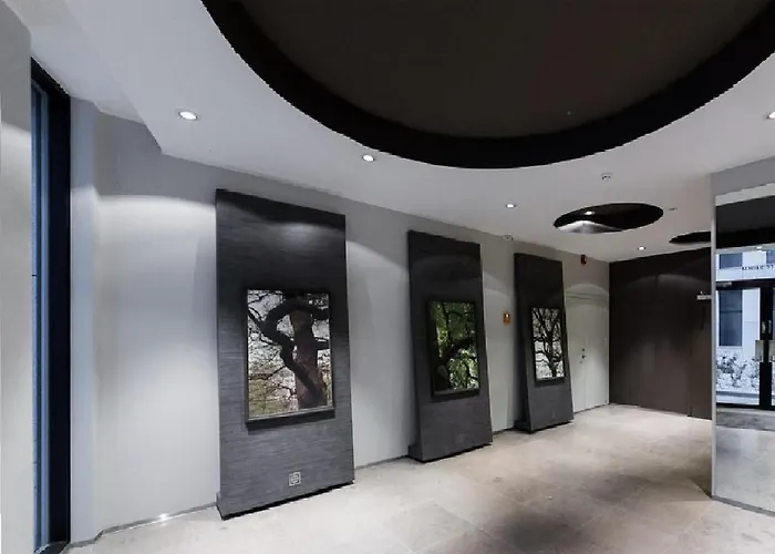 Kreutzwaldi Penthouse Hotell *